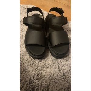 Voss Dr. Marten sandals